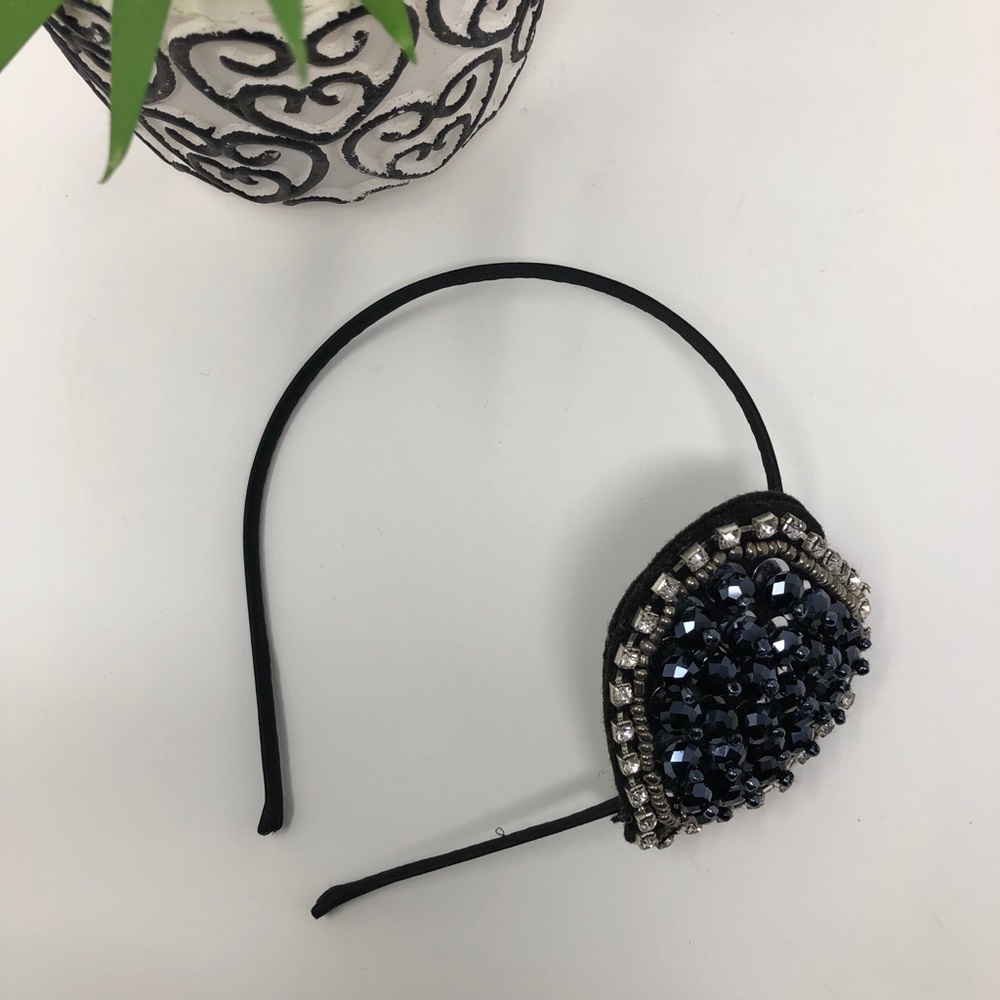 Fashion Accessory - Picture 3 of 4